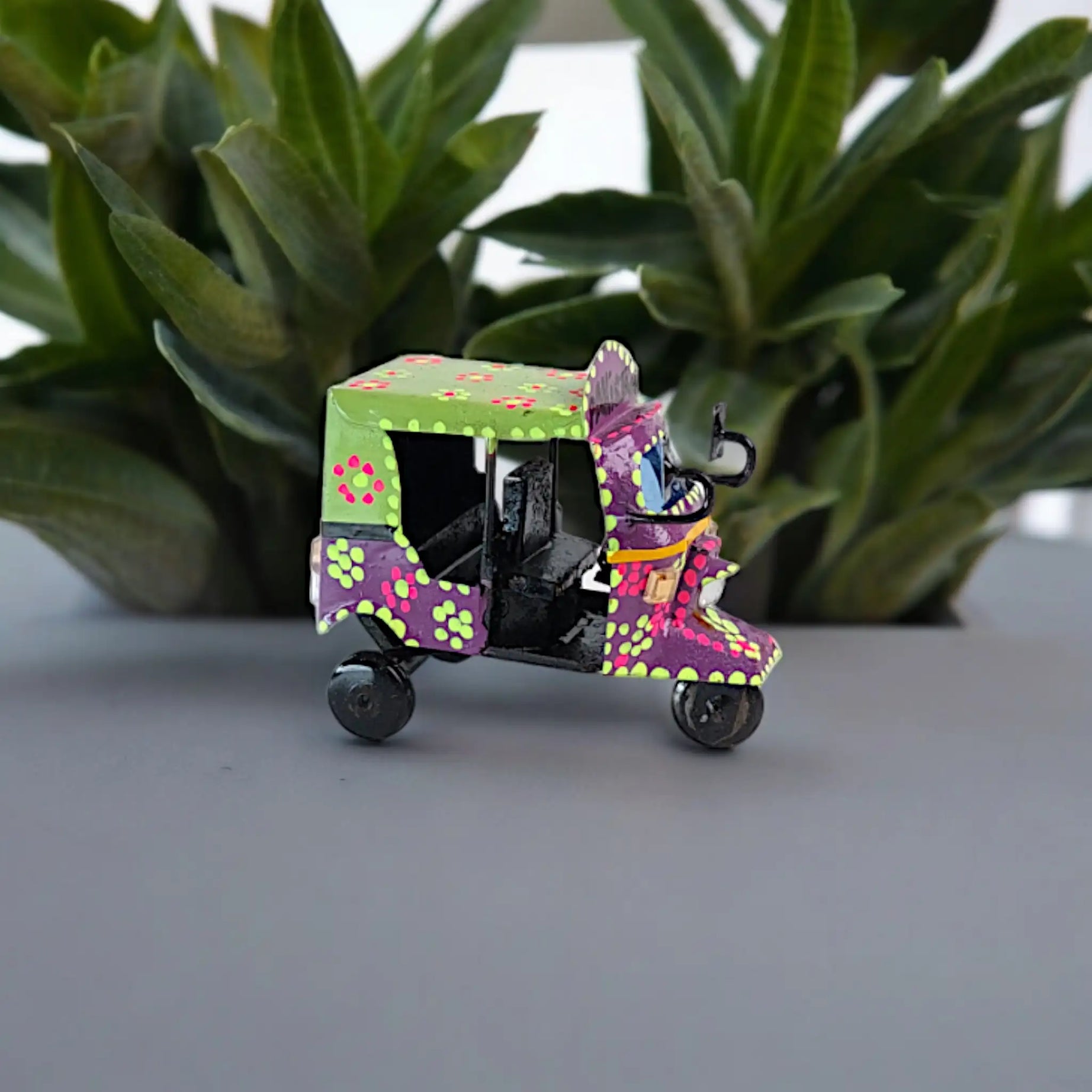 Intricate Art Rickshaw Model